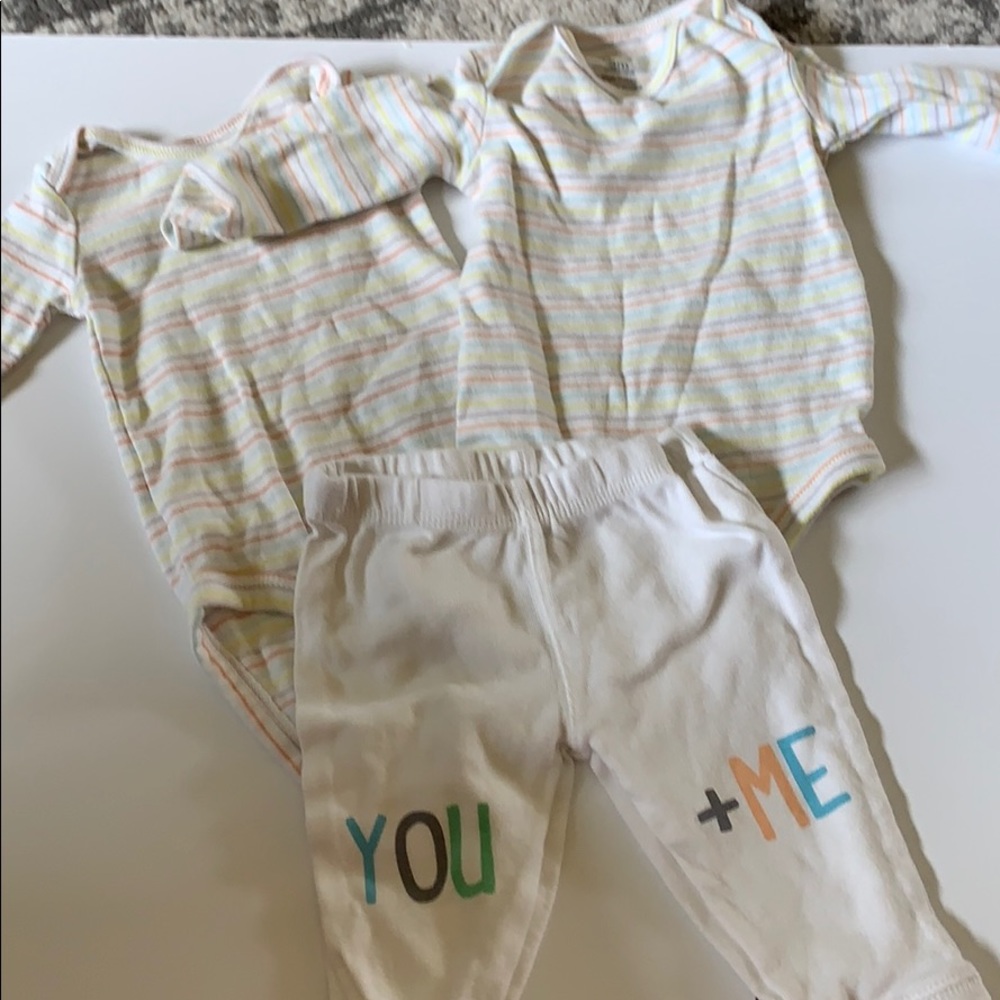 Gender neutral Carter’s set & extra long sleeve